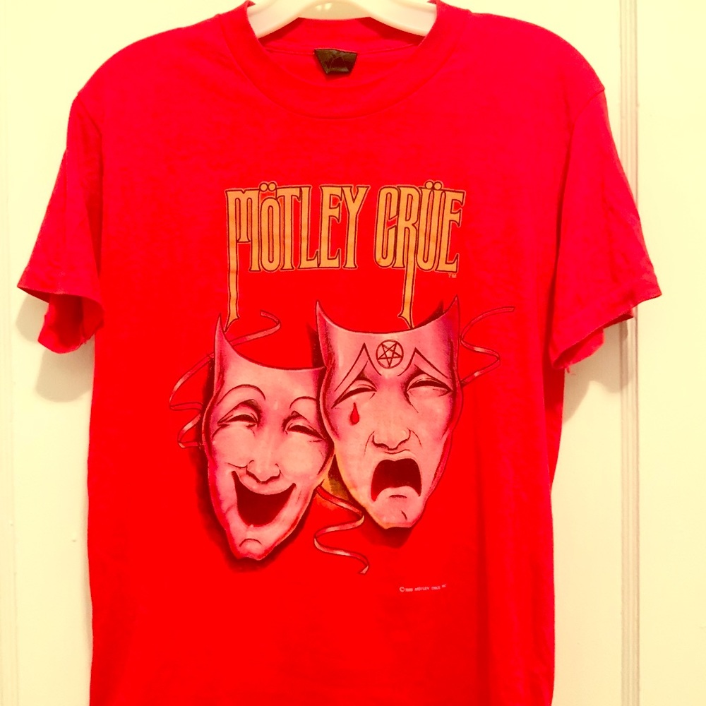 Vintage Motley Crue band shirt